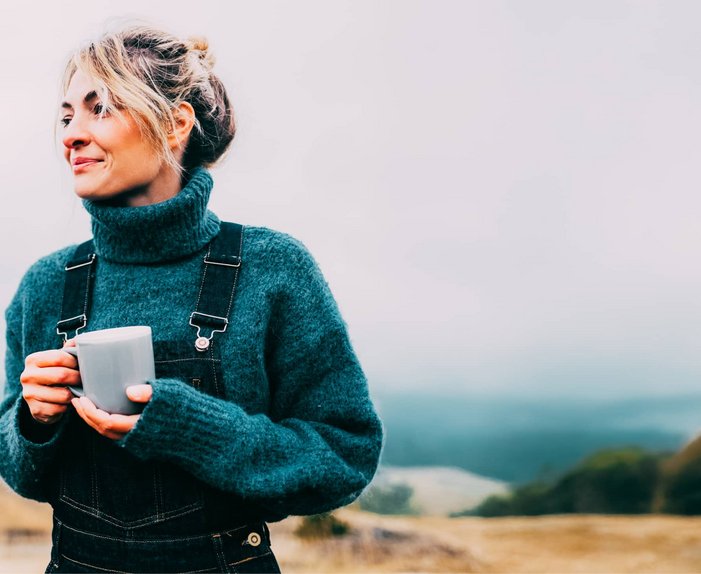 Bild mit Frau vor schöner Landschaft, Link: Tarif berechnen