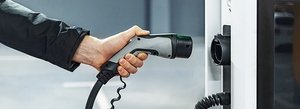 Elektroauto laden in der Firma, z. B. mit einer Stromtankstelle von ENTEGA.